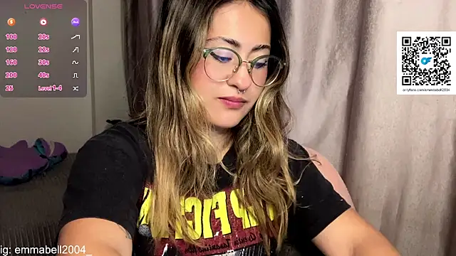 Snapshot of emma__bell_ chatting on 02-14-26, 01:52 emma bell online show from 02-14-26, 01:52