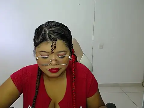 Snapshot of natalietits1 chatting on 12-13-25, 08:04 natalietits1 online show from 12-13-25, 08:04