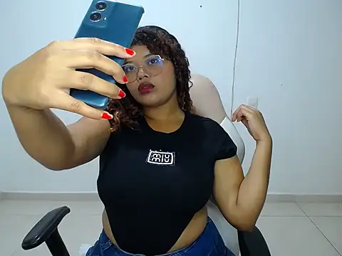 Snapshot of natalietits1 chatting on 12-18-25, 04:29 natalietits1 online show from 12-18-25, 04:29