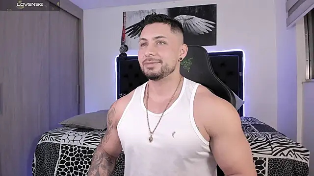 santi aesthetic online show from 05-21-26, 01:01