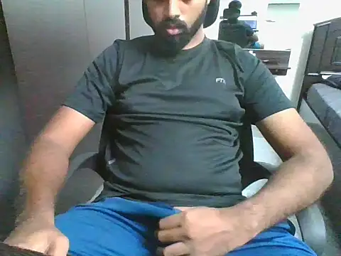 lovelyakash69 online show from 12-01-25, 12:54