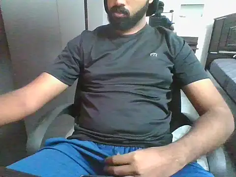 lovelyakash69 online show from 12-02-25, 03:45