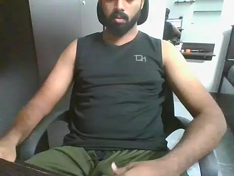 lovelyakash69 online show from 12-16-25, 04:28