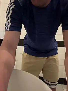 Snapshot of tipetto06 chatting on 09-11-25, 03:56 tipetto06 online show from 09-11-25, 03:56