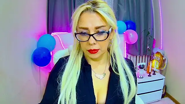 Snapshot of KatrinaCharm chatting on 09-22-25, 06:15 KatrinaCharm online show from 09-22-25, 06:15