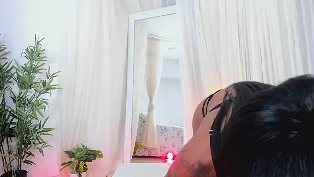 MelanieMiller  online show from 09-12-25, 06:35