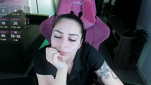 Snapshot of ValeriiMills chatting on 03-30-26, 03:02 ValeriiMills online show from 03-30-26, 03:02