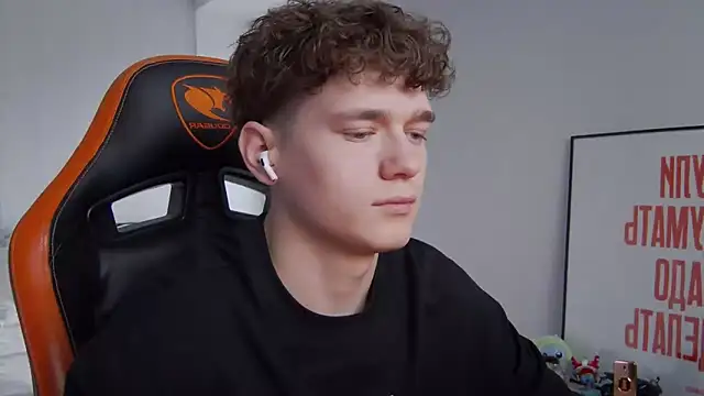 DanyDavis online show from 11-21-25, 10:58