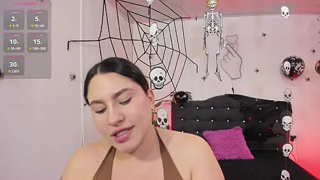 Snapshot of saaya_tay chatting on 10-24-25, 03:36 saaya tay online show from 10-24-25, 03:36