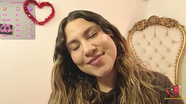 Snapshot of saaya_tay chatting on 11-13-25, 03:27 saaya tay online show from 11-13-25, 03:27