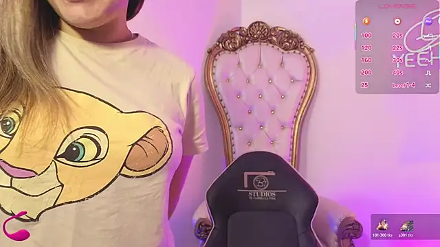 Snapshot of saaya_tay chatting on 11-19-25, 03:28 saaya tay online show from 11-19-25, 03:28