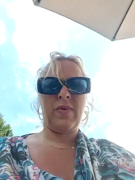Snapshot of chupasexy chatting on 06-19-26, 12:31 chupasexy online show from 06-19-26, 12:31