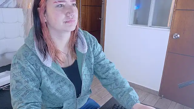 Snapshot of Cerecitaa02_ chatting on 10-07-25, 12:13 Cerecitaa02  online show from 10-07-25, 12:13