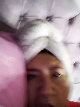 Snapshot of Cerecitaa02_ chatting on 10-15-25, 10:48 Cerecitaa02  online show from 10-15-25, 10:48