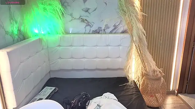 Cerecitaa02  online show from 04-17-26, 01:19