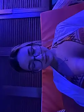 Pretty roxxyy online show from 02-04-26, 12:27