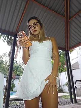 Pretty roxxyy online show from 03-22-26, 11:24