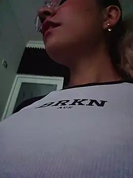 Pretty roxxyy online show from 06-27-26, 11:15