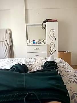 leona633 online show from 12-02-25, 09:47