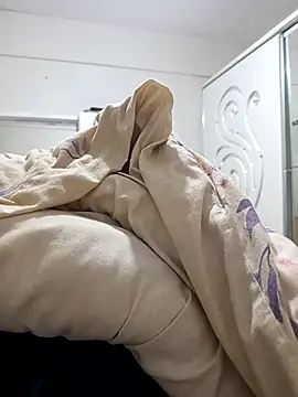 leona633 online show from 02-07-26, 06:55