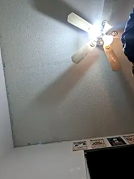 Snapshot of moasslicker chatting on 11-26-25, 09:10 moasslicker online show from 11-26-25, 09:10