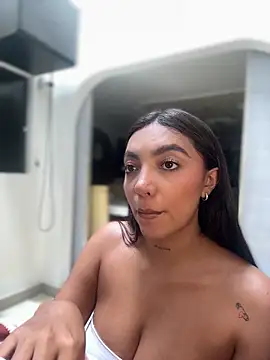 ImAshley1 online show from 10-20-25, 04:40