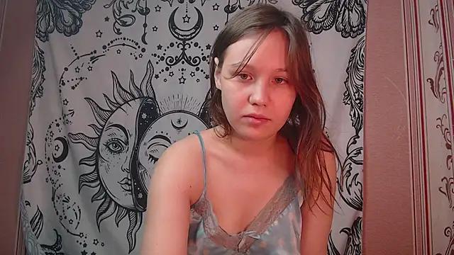 Snapshot of Thighswithspikes chatting on 09-15-25, 08:03 Thighswithspikes online show from 09-15-25, 08:03