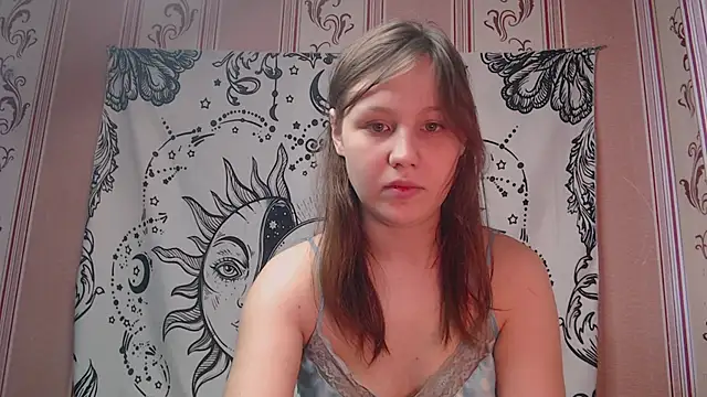 Snapshot of Thighswithspikes chatting on 09-29-25, 09:03 Thighswithspikes online show from 09-29-25, 09:03