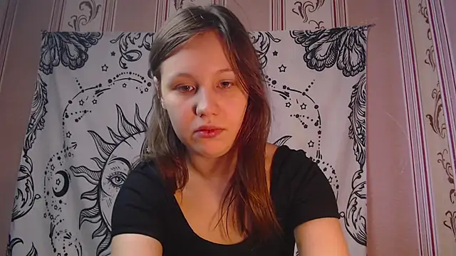 Snapshot of Thighswithspikes chatting on 10-29-25, 07:54 Thighswithspikes online show from 10-29-25, 07:54