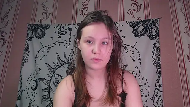 Snapshot of Thighswithspikes chatting on 11-13-25, 10:03 Thighswithspikes online show from 11-13-25, 10:03