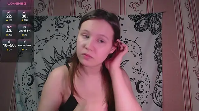 Snapshot of Thighswithspikes chatting on 11-25-25, 07:08 Thighswithspikes online show from 11-25-25, 07:08