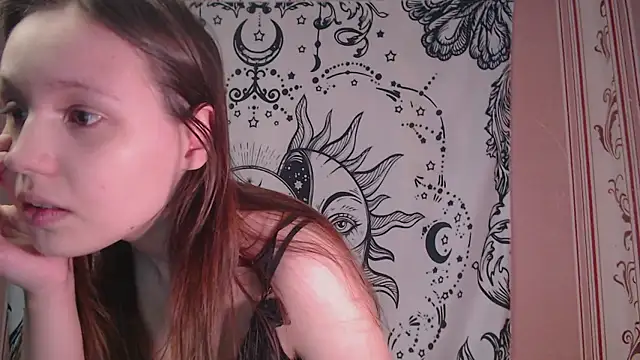 Snapshot of Thighswithspikes chatting on 01-14-26, 08:20 Thighswithspikes online show from 01-14-26, 08:20