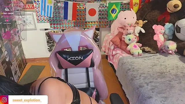 Snapshot of sweet-temptation_ chatting on 06-30-26, 04:13 sweet-temptation online show from 06-30-26, 04:13