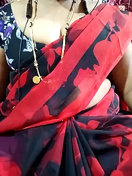 Snapshot of tamiltady chatting on 09-15-25, 06:19 tamiltady online show from 09-15-25, 06:19