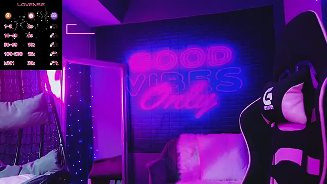 AlessiaCroft online show from 12-03-25, 05:04