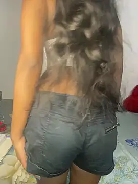 selena mia online show from 02-13-26, 07:43