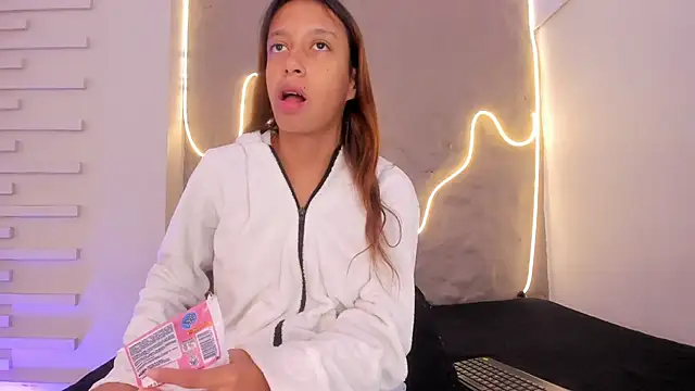 Dulce Quintana online show from 12-02-25, 12:21