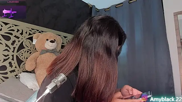 Amyblack   online show from 11-10-25, 12:42