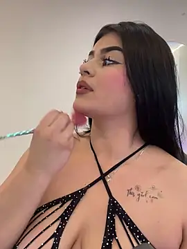 Snapshot of Kariina__69 chatting on 11-07-25, 03:50 Kariina 69 online show from 11-07-25, 03:50