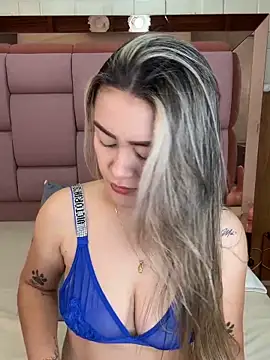 sophiaarenas online show from 02-12-26, 12:11