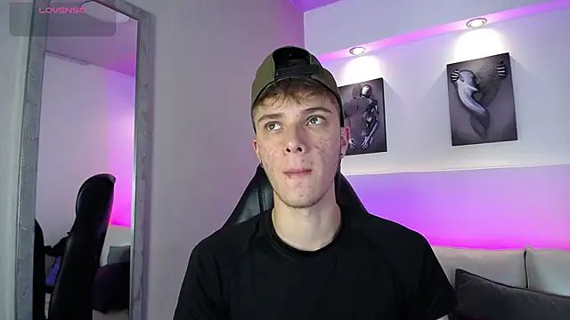 Snapshot of Robbin_Blaze chatting on 12-03-25, 05:04 Robbin Blaze online show from 12-03-25, 05:04