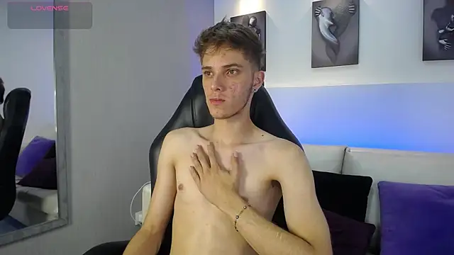 Snapshot of Robbin_Blaze chatting on 12-05-25, 05:05 Robbin Blaze online show from 12-05-25, 05:05