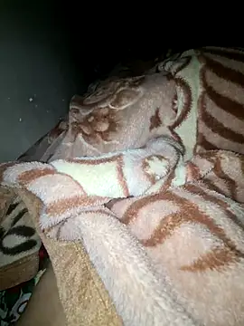 Snapshot of amirzinou chatting on 02-27-26, 10:21 amirzinou online show from 02-27-26, 10:21