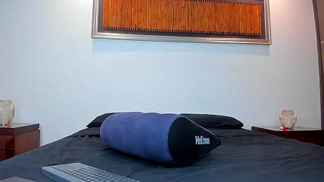 Bella  hamilton online show from 04-24-26, 03:09