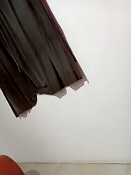 luuiss12 online show from 01-10-26, 05:42