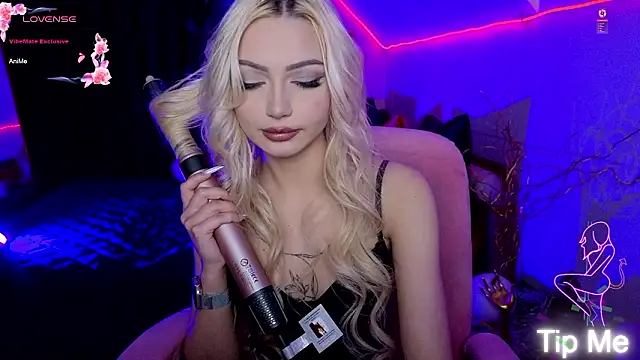 LinaLirian online show from 01-31-26, 07:45