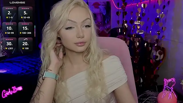 LinaLirian online show from 08-05-26, 10:40