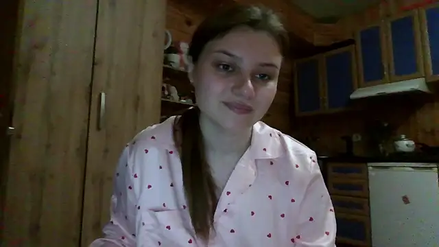 Snapshot of Little_shygirl chatting on 10-19-25, 12:55 Little shygirl online show from 10-19-25, 12:55