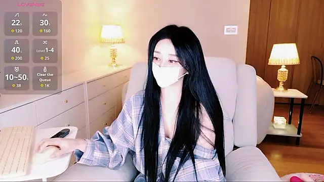 hotseah online show from 11-22-25, 10:58