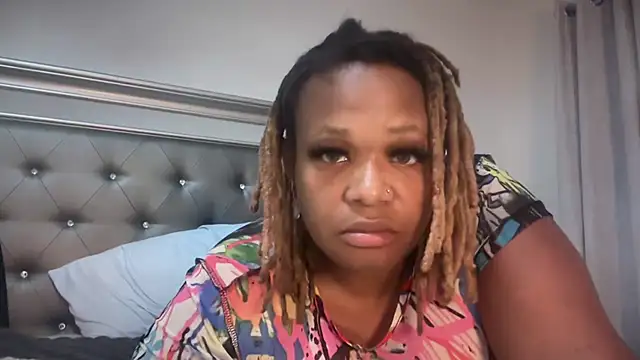 RoyalQueen2u online show from 05-18-26, 12:07